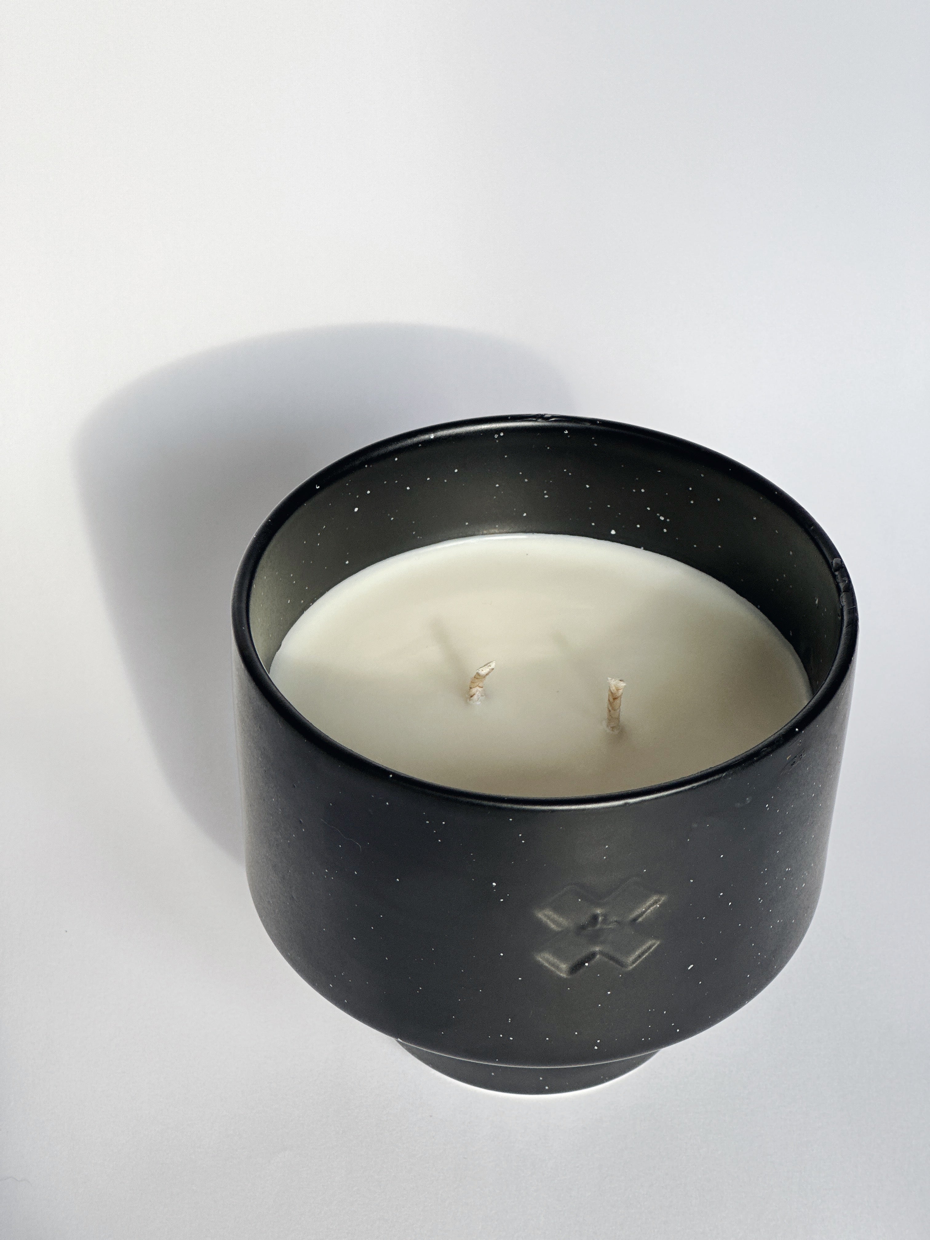 Ceramic Black Speckle | Double Wick Soy Candle 9.5 oz
